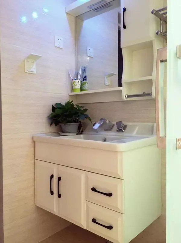 听了老婆的话将阳台改成卧室，爸妈过来再也不用睡客厅了！