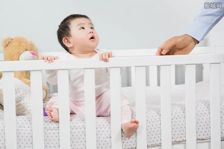 央视点名问题婴儿床 存在各种安全隐患