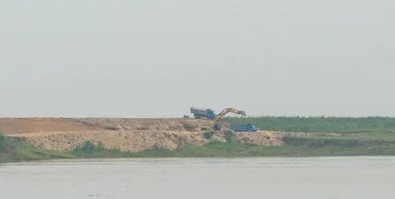 洞庭湖现私家湖泊是真的吗?