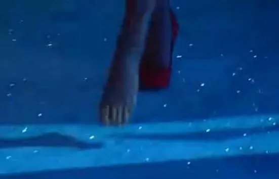 #维密大秀#摔过的超模中，谁的危机处理最好？