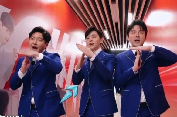 郭京飞写歌表白雷佳音，四个字的歌词为何引争议？