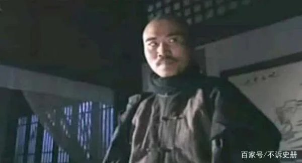 不带兵器的火手判官张召重和书剑中的常氏双侠,谁更强?