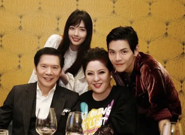 郭碧婷向佐疑似婚变，向太发文暗藏深意，被指暗示儿媳包容知感恩，怎么看？