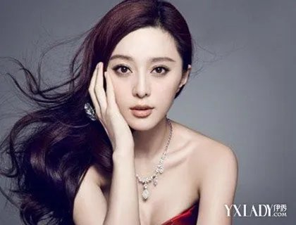 范冰冰赴港被拍揭秘范爷为何选择李晨