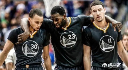 有人说库里作为近年来自带体系第一人，如果没有他就没有格林和汤普森，你怎么看？