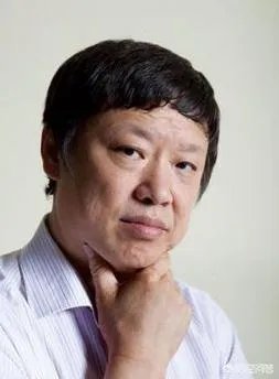 胡锡进发出长文认为杜嘉班纳不该被“杖毙”，胡锡进这样说是出于何种目的？你怎么看？