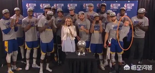 勇士让三个先发开拓者依旧输球，库里与格林同砍三双，如何评价这样的勇士队？