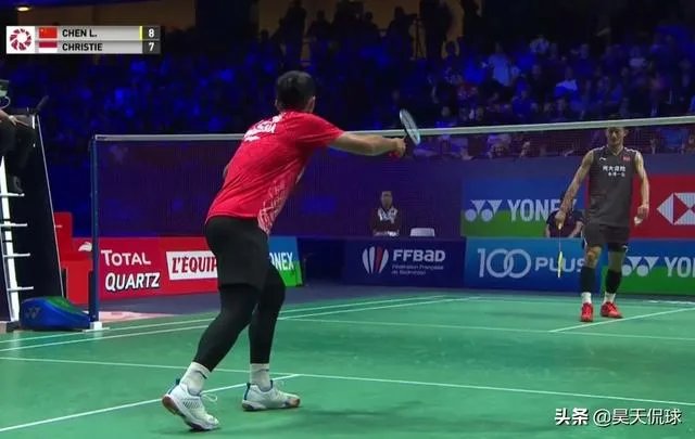 谌龙两局横扫乔纳坦成功卫冕法羽赛男单冠军,夺取赛季首冠。本场比赛你怎么看?