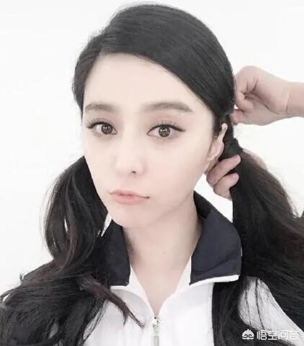 哪个女明星穿校服最好看？