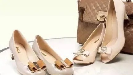 百丽宣布退市是受到了什么影响？