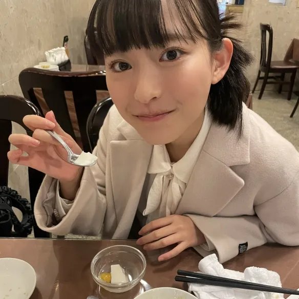 网友讨论：美女嘴巴大很可怕！但新垣结衣的嘴也不小