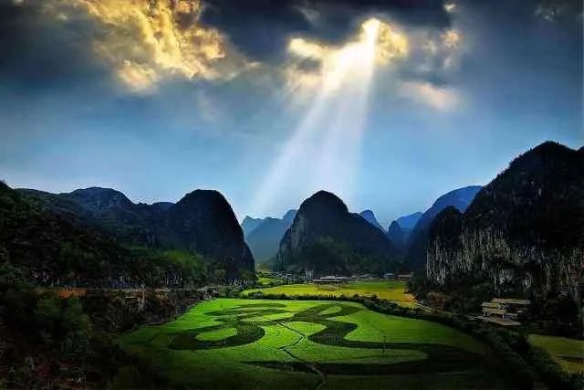 地下喀斯特地貌的溶洞有什么