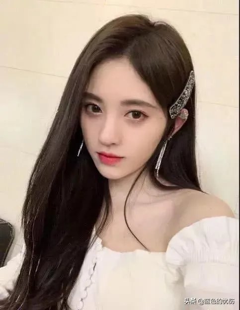 男人看到漂亮女人的第一眼是什么感觉?