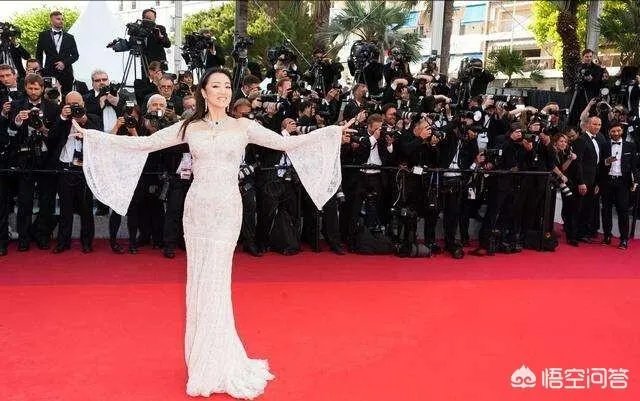 中国某十八线网红再蹭红毯;网友: 戛纳红毯要求这么低?