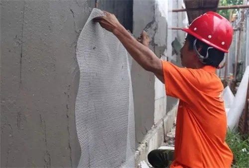 外墙抹灰必须满挂钢丝网吗