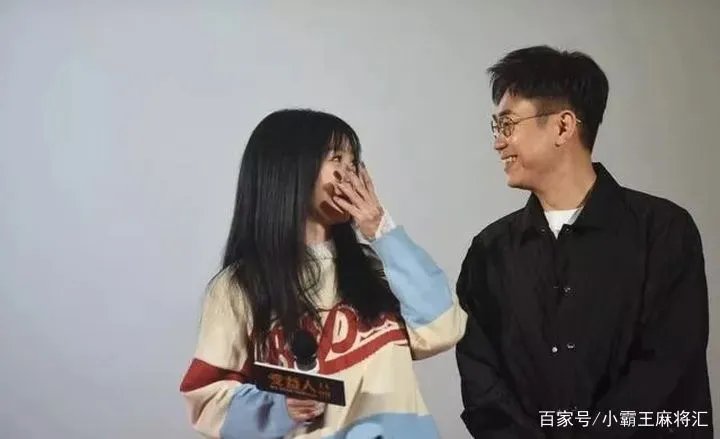 被胸毁掉,惨遭“封杀”,年近40的柳岩,靠什么翻身?