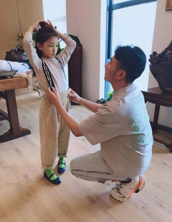 杭州保姆纵火案回顾：妻儿已逝三年，突然复活回来，后来怎样？