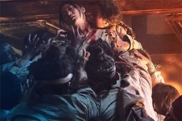 十大韩国丧尸片排名：《首尔站》上榜，第五是2020上映