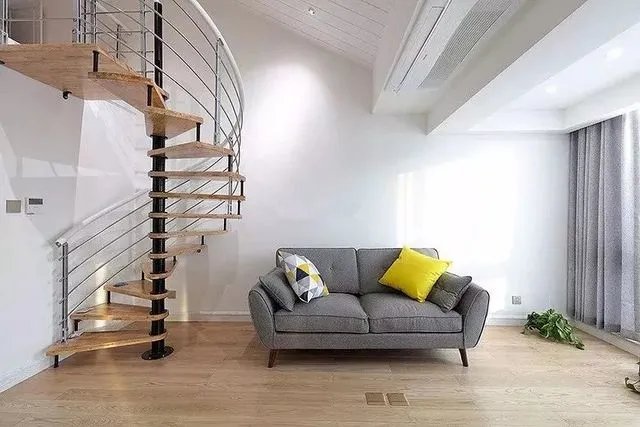 楼梯下的空间,难道就我觉得浪费吗?复式房必看!