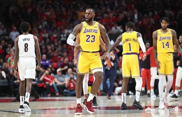 10月19日湖人119-128输给开拓者，詹姆斯首秀26分12篮板，却有6失误，你怎么看？