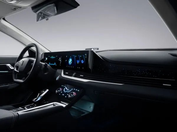 十四年才第三次换代，全新奔腾B70，还高仿了凯迪拉克？