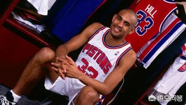 两届MVP得主纳什入选2018NBA名人堂,只有一个一阵的希尔为何也能跟着入选?你怎么看?