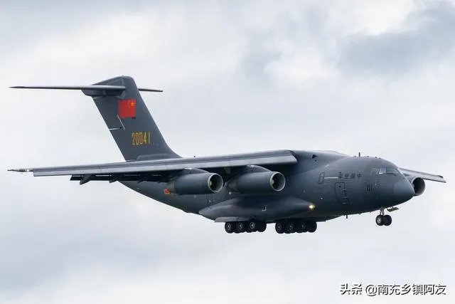 热搜上说沈阳和成都同时发生巨响，到底怎么回事？