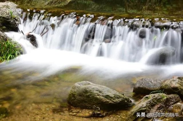 夏季出游避暑，有的喜欢在国内，有的喜欢出国。你感觉去哪里好？