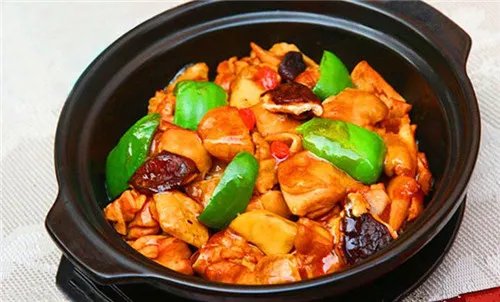 黄焖鸡作坊被查  老板自爆出售劣质甚至假冒鸡肉