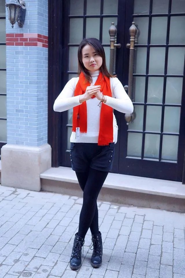 儿子和对象要去看电影,作为妈妈,也好久没有看过电影了,想跟着一起去看合适吗?