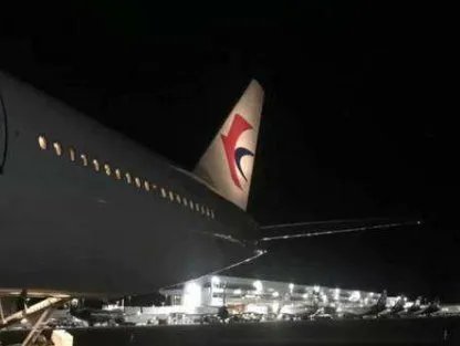 飞机有时候为什么要空中放油？