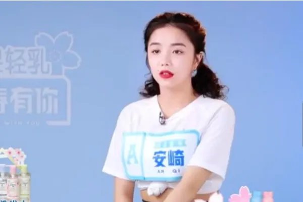 如何评价女团喜祺在初舞台中的表现？