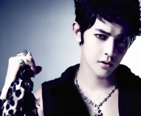 汪东城疑公布恋情的女朋友是谁?