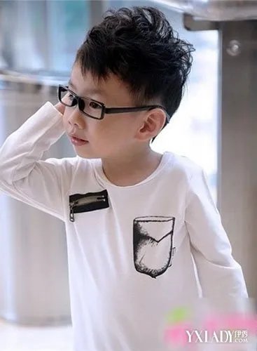 男孩新流行发型男孩新可爱发型图片