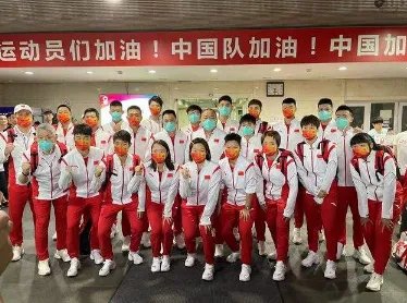 针对国家荣誉，羽毛球运动中我国拿了多少枚金银牌？