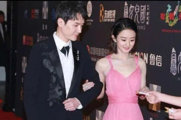 冯绍峰接机赵丽颖，关系一目了然，冯绍峰出轨的谣言是怎么开始的？