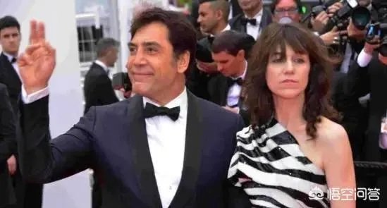 中国某十八线网红再蹭红毯;网友: 戛纳红毯要求这么低?