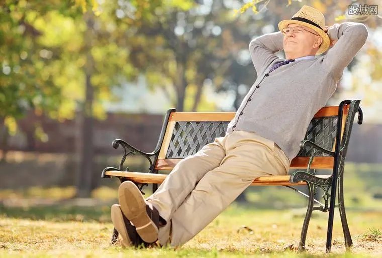 老人养老15年后捐楼 抱团取暖成功案例来了