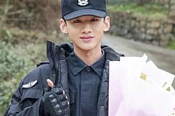 白敬亭称想加郭麒麟好友，他对郭麒麟有何看法？