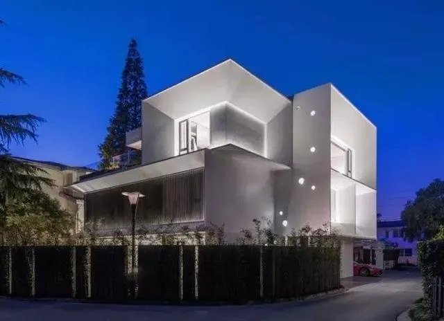 只有极简风才能hold住的豪品别墅,既美又有品!