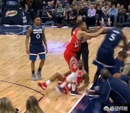 森林狼火箭比赛冲突迪昂为什么要推倒保罗？