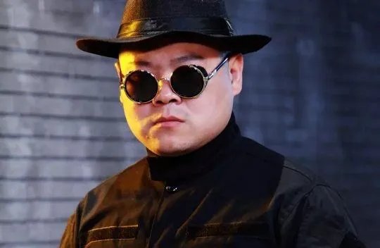 如果岳云鹏当年也像别人一样离开德云社，还会有多少人认识他呢？