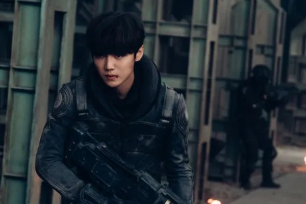 怎么评价《上海堡垒》这部电影？为什么豆瓣评分那么低？