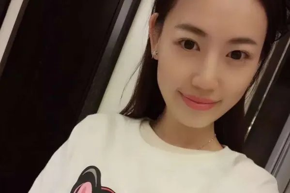 马蓉自拍卖萌，嘲讽王宝强，她究竟为何这么说，是蹭热度吗?