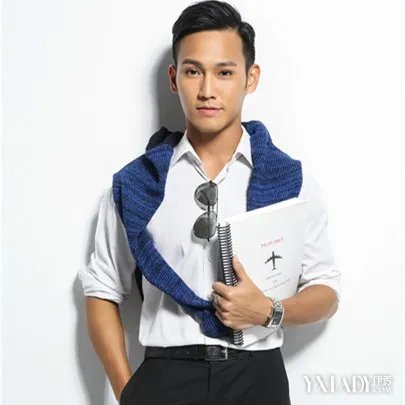 分享赵雅芝小儿子照片帅气俊男引尖叫