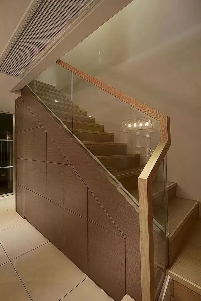 楼梯下的空间,难道就我觉得浪费吗?复式房必看!