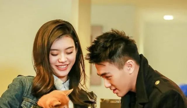 何猷君何超莲互相取关,为何遭疑正式“开撕”,你怎么看此事?