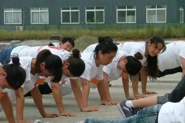 四川苍溪小学生死前遭体罚，是因为体罚而死亡的吗？