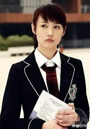哪个女明星穿校服最好看？