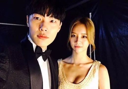 柳俊烈承认与李惠利恋情是怎么回事？